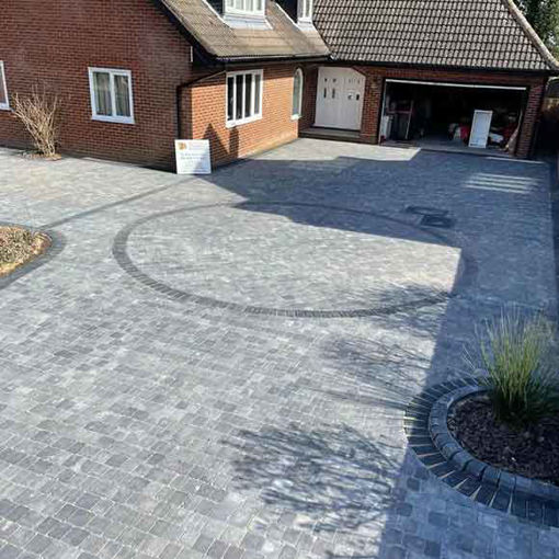 Picture of Bradstone Woburn Rumbled Block Paving 134x134x50mm Graphite Medium 