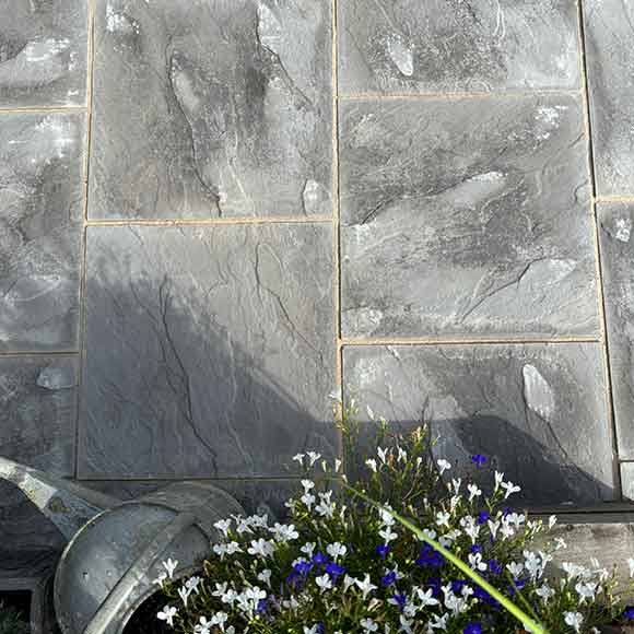 Brett Broadway Economy Riven Utility Paving Slabs 450x450x32mm Charcoal ...