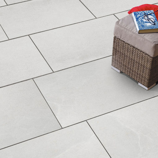 Picture of Pavestone La Moda White Marbled Stone Effect Porcelain Paving Slabs 900x600mm Pack of 42 (22.68m2)